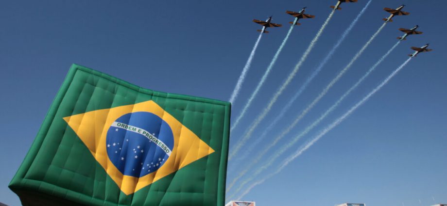 Brasil: Jalan Menuju Demokrasi Militerisasi Jair Bolsonaro